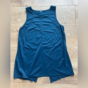 Athleta, Women’s knot back women’s tank, size Small